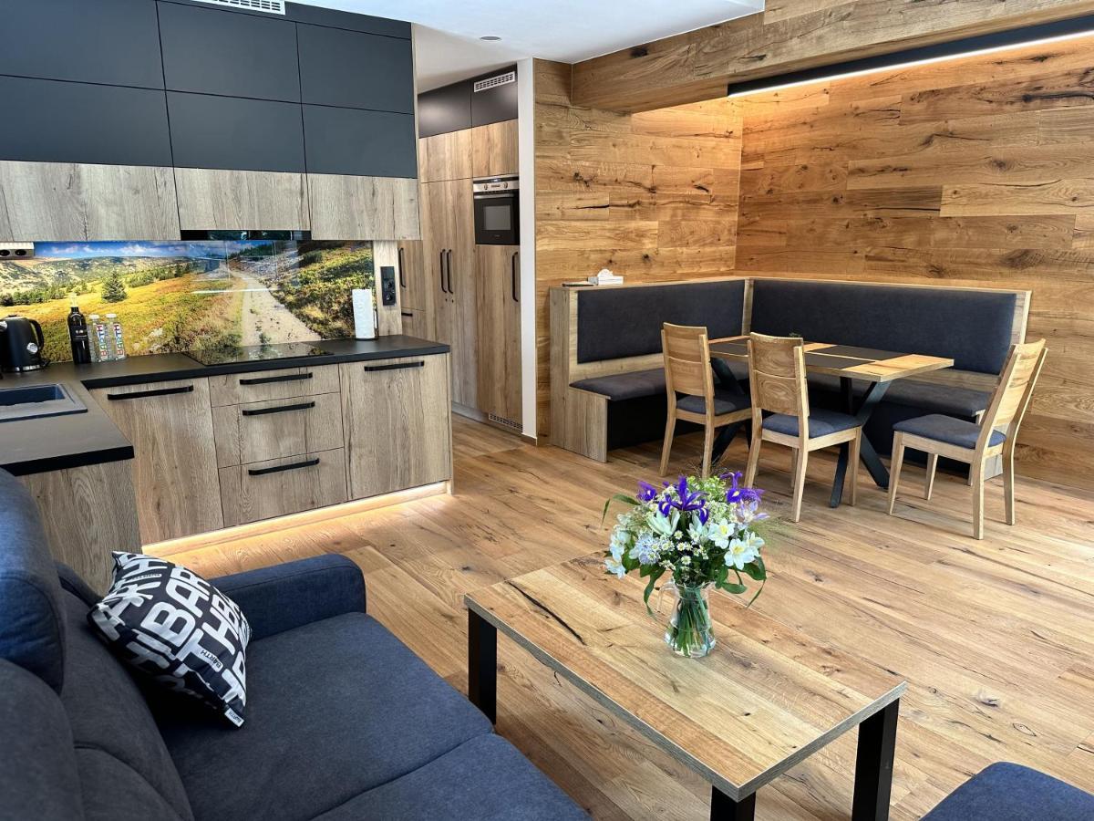 Apartmany Barth Holiday - Rezidence Maj Pec pod Snezkou Ngoại thất bức ảnh