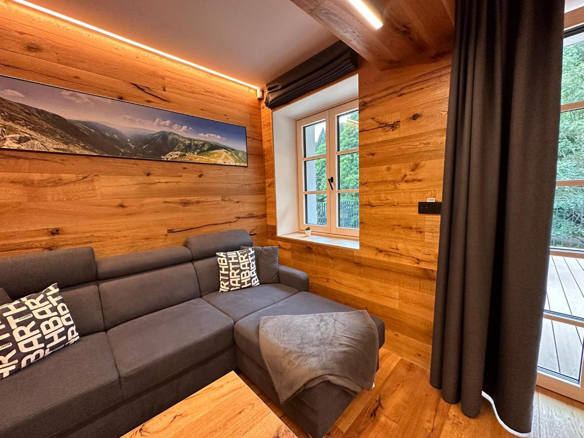 Apartmany Barth Holiday - Rezidence Maj Pec pod Snezkou Ngoại thất bức ảnh